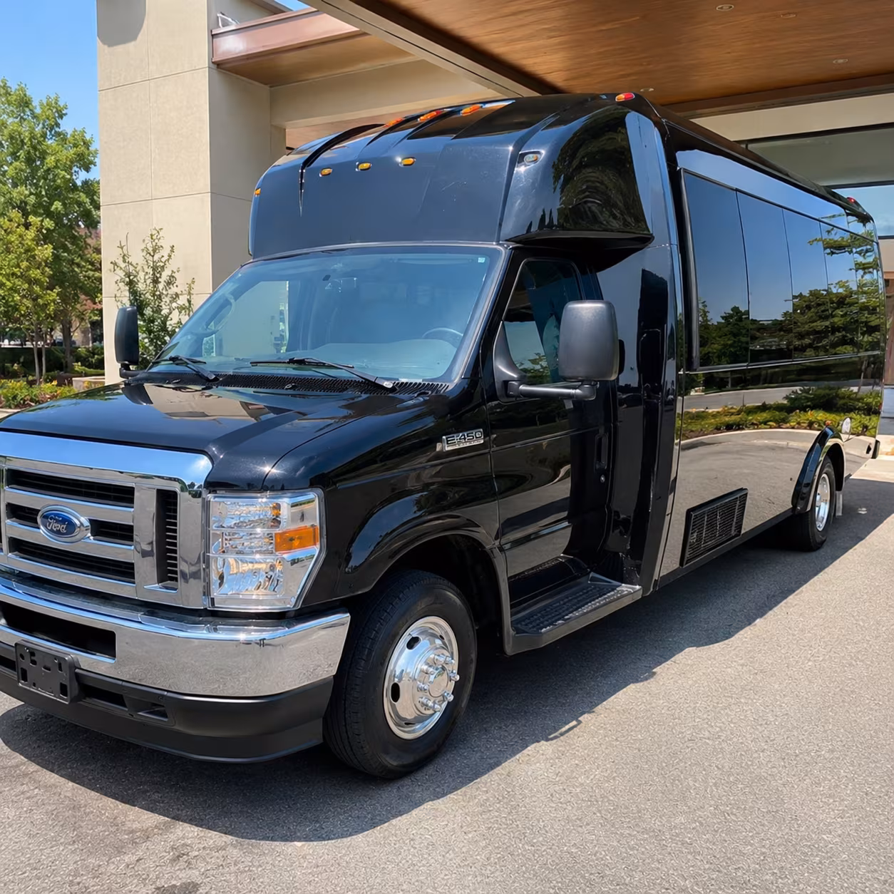 Dallas Birthday, Sweet 16, & Quinceañera Transportation party bus interior