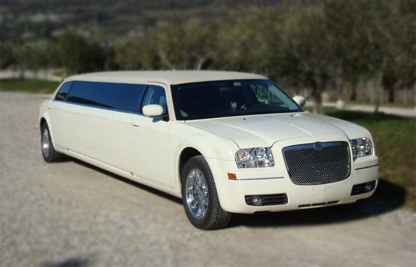 Dallas White Chrysler Limo